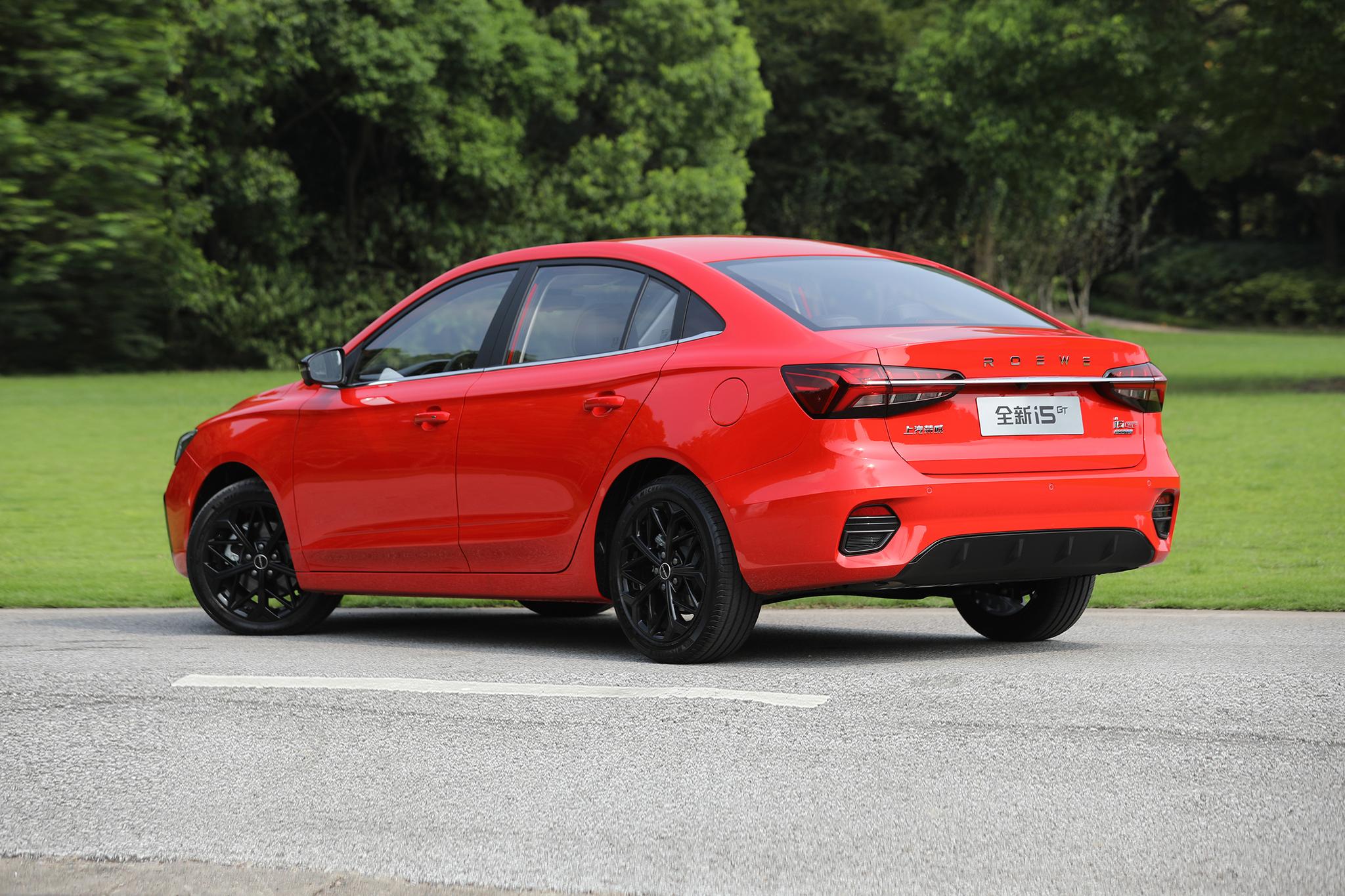 第四代吉利帝豪和新款荣威i5,荣威i5的cvt和帝豪的cvt哪个好