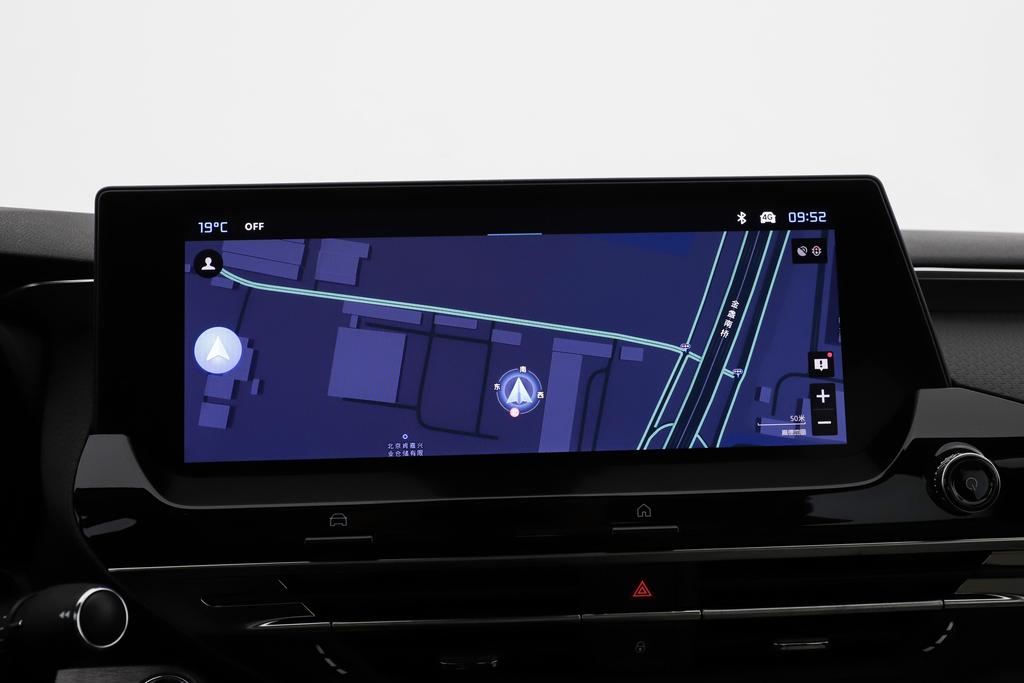 哪款轿车比凡尔赛c5x好,和凡尔赛c5x同级别的车都有哪几款