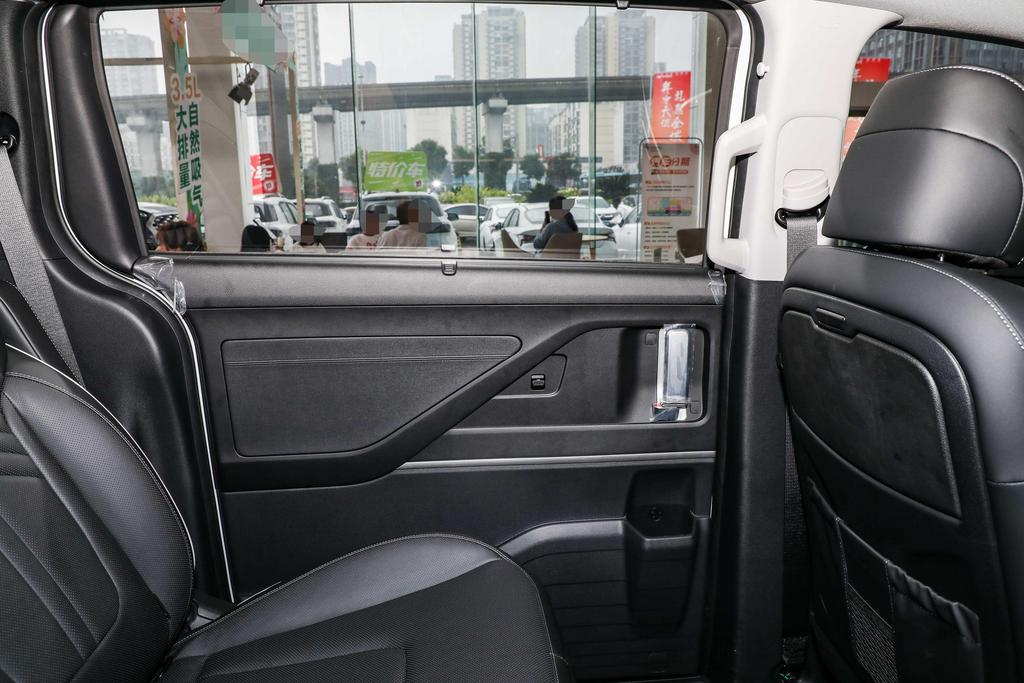 现代首款mpv库斯途车身颜色有几款,北京现代库斯途发布会现场在哪里