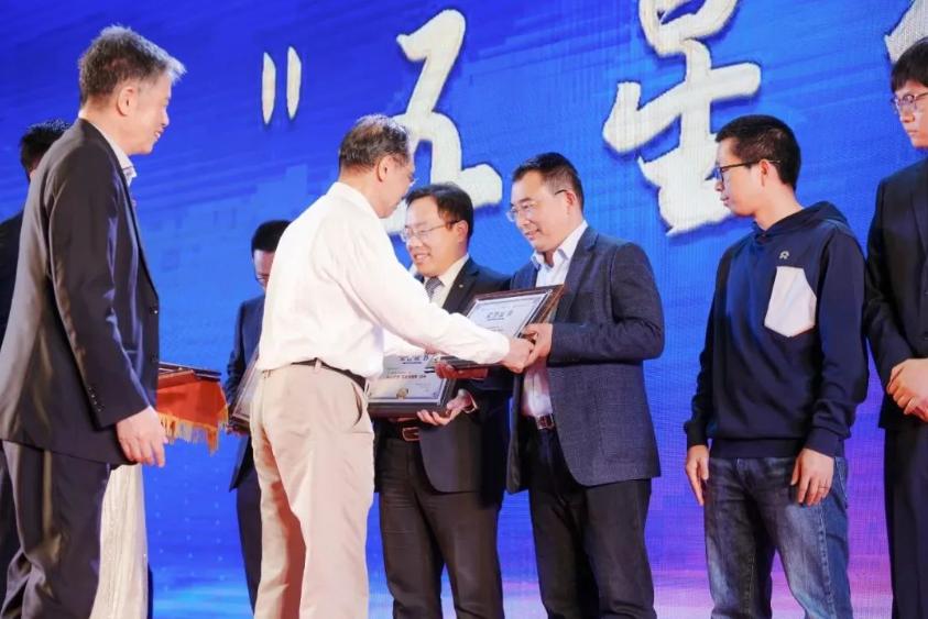 华为问界m7智能驾驶评测,华为问界m7自动驾驶测评