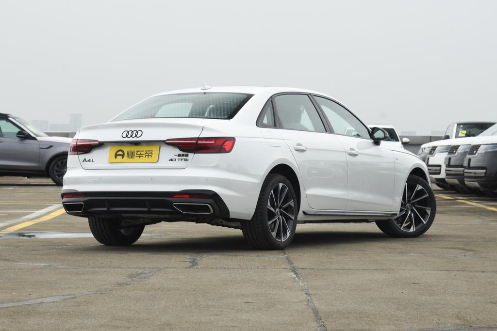 年轻人不错的选择全新奥迪a4l,同级别性价比最高的全新奥迪a4l