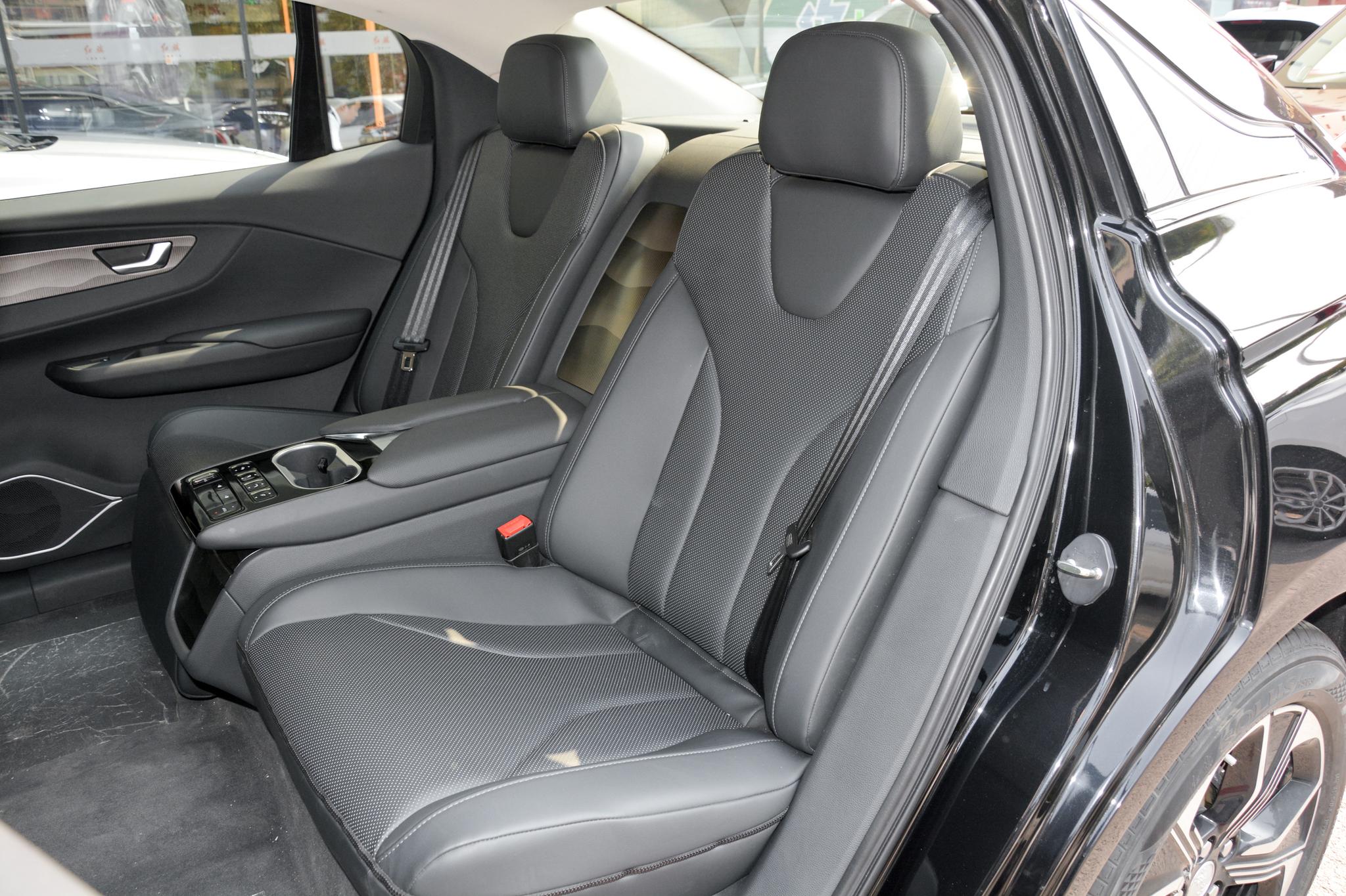 售价13.78万起综合续航481公里,23万元左右纯电车