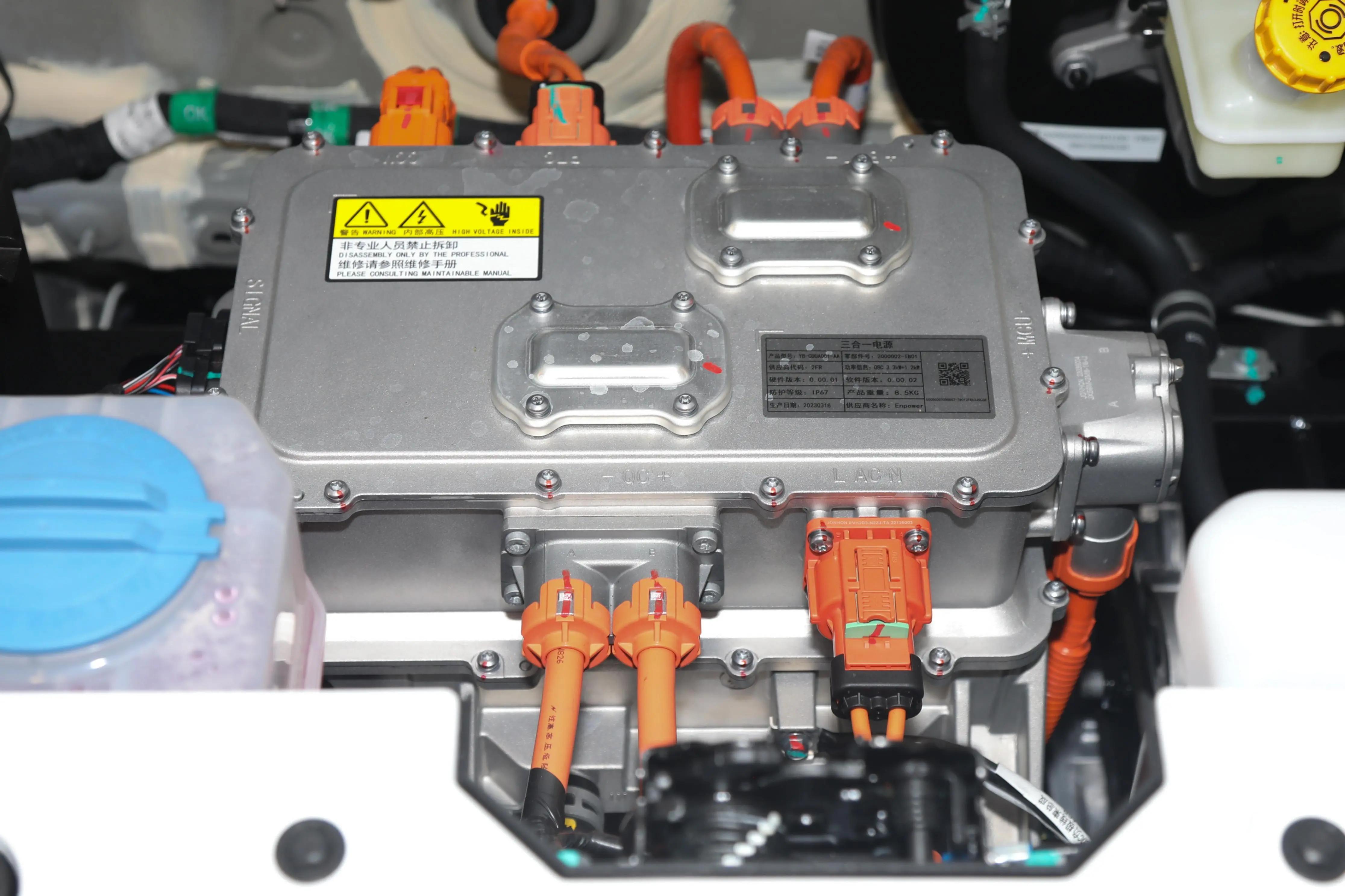 价格最低的新能源汽车零跑t03,6万起售的微型电动车零跑t03