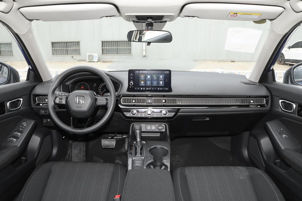 全新思域优惠,全新思域2022尚动版首付8万分期