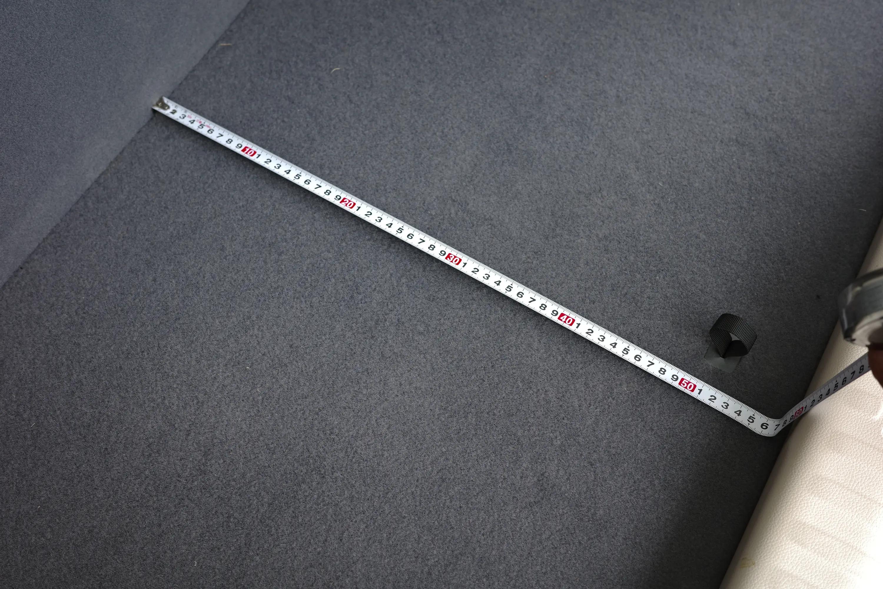 岚图梦想家和gl8整车价格对比,岚图梦想家和gl8空间对比