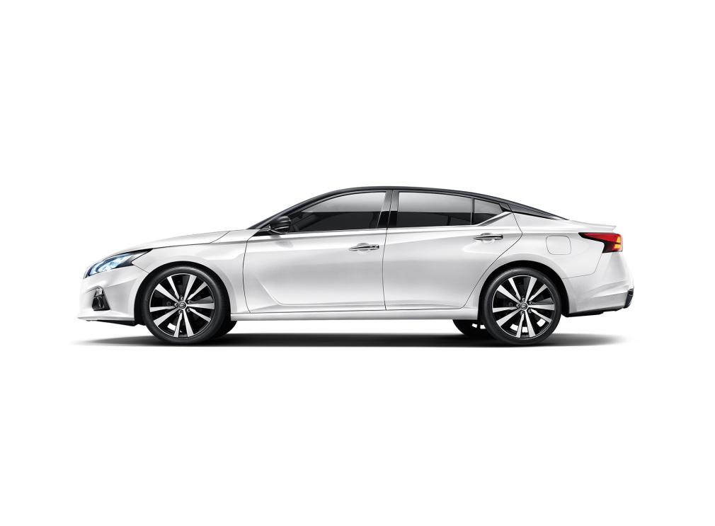 日产天籁2.0l动力,日产天籁新老款对比详解