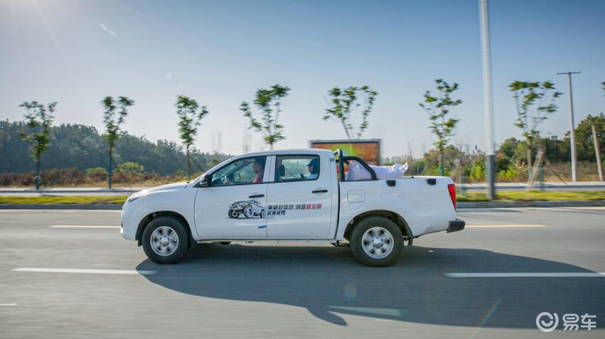 江铃宝典可以拉多重的货物,江铃宝典装货