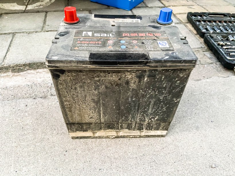 哈弗h6电池没电陡坡缓降故障,长城h6老2011款钥匙怎么换电池