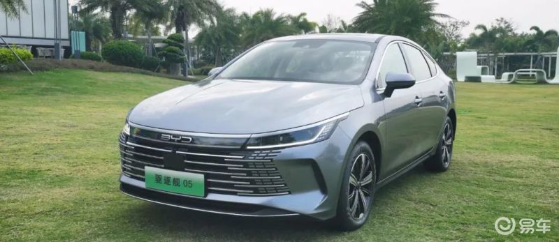 驱逐舰05尊贵版内饰灯光秀,比亚迪驱逐舰05款内饰改装