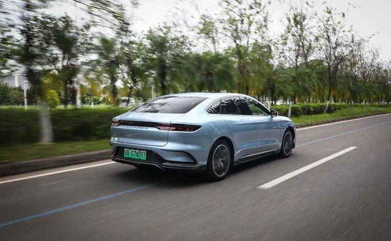 战神版和冠军版有啥区别,冠军版还是战神版