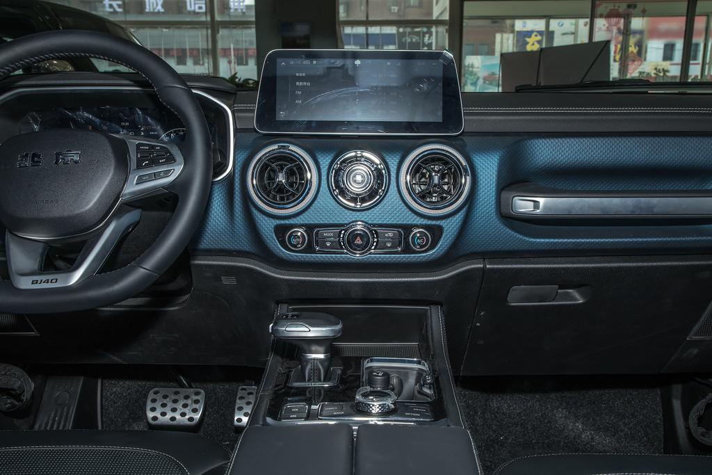 北京bj40新款2022款柴油版怎么样,bj40提车几天电池就没电