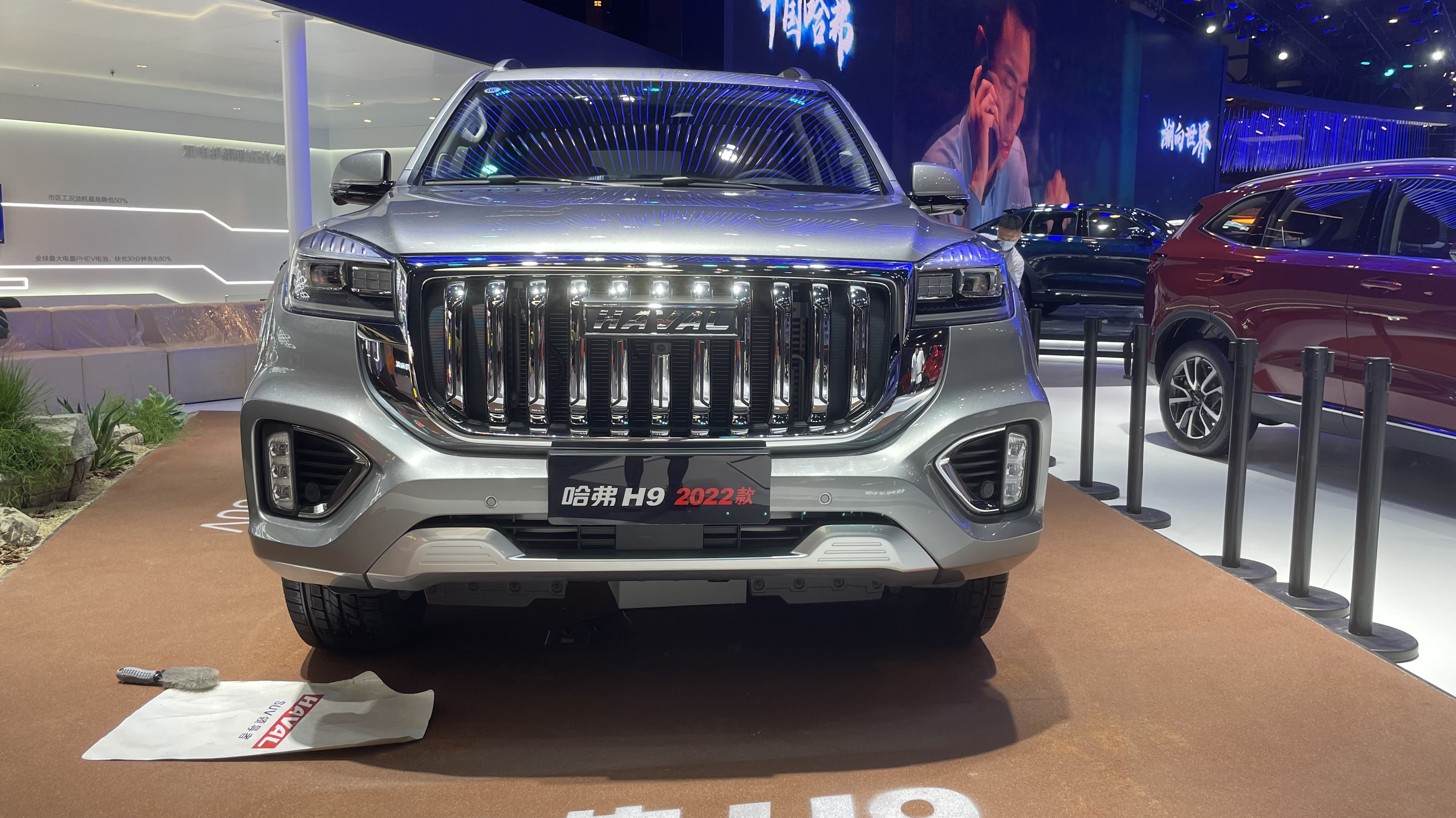 全新一代普拉多售45.98万起,普拉多2024款对比全新哈弗h9