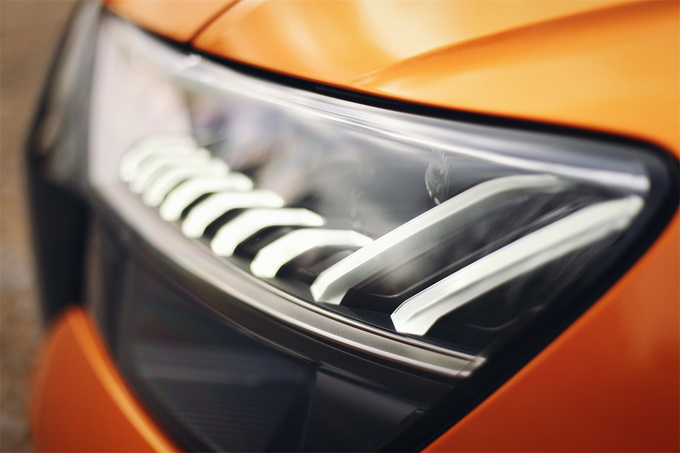 《豪华180》评奥迪RSQ8足够豪华的性能车啥样？