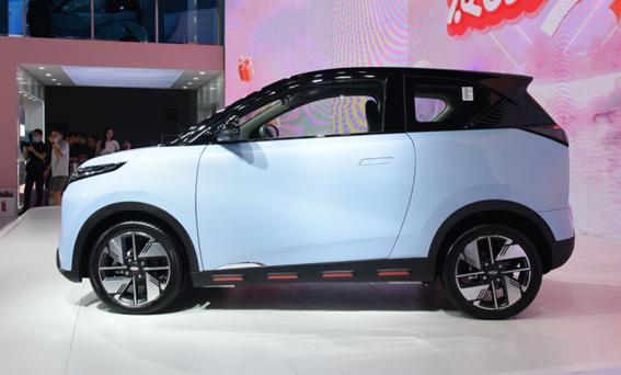 初夏圆梦礼物智能小怪兽*界无**Pro机甲美学玩起来！