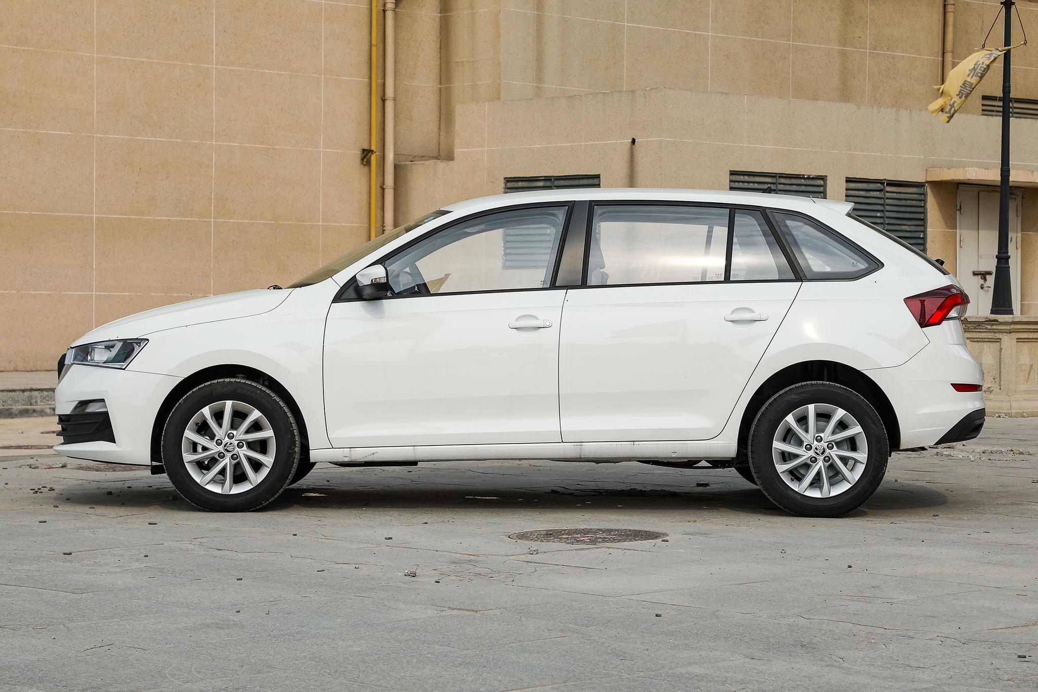 4万左右斯柯达昕动,合资家用空间大省油车推荐