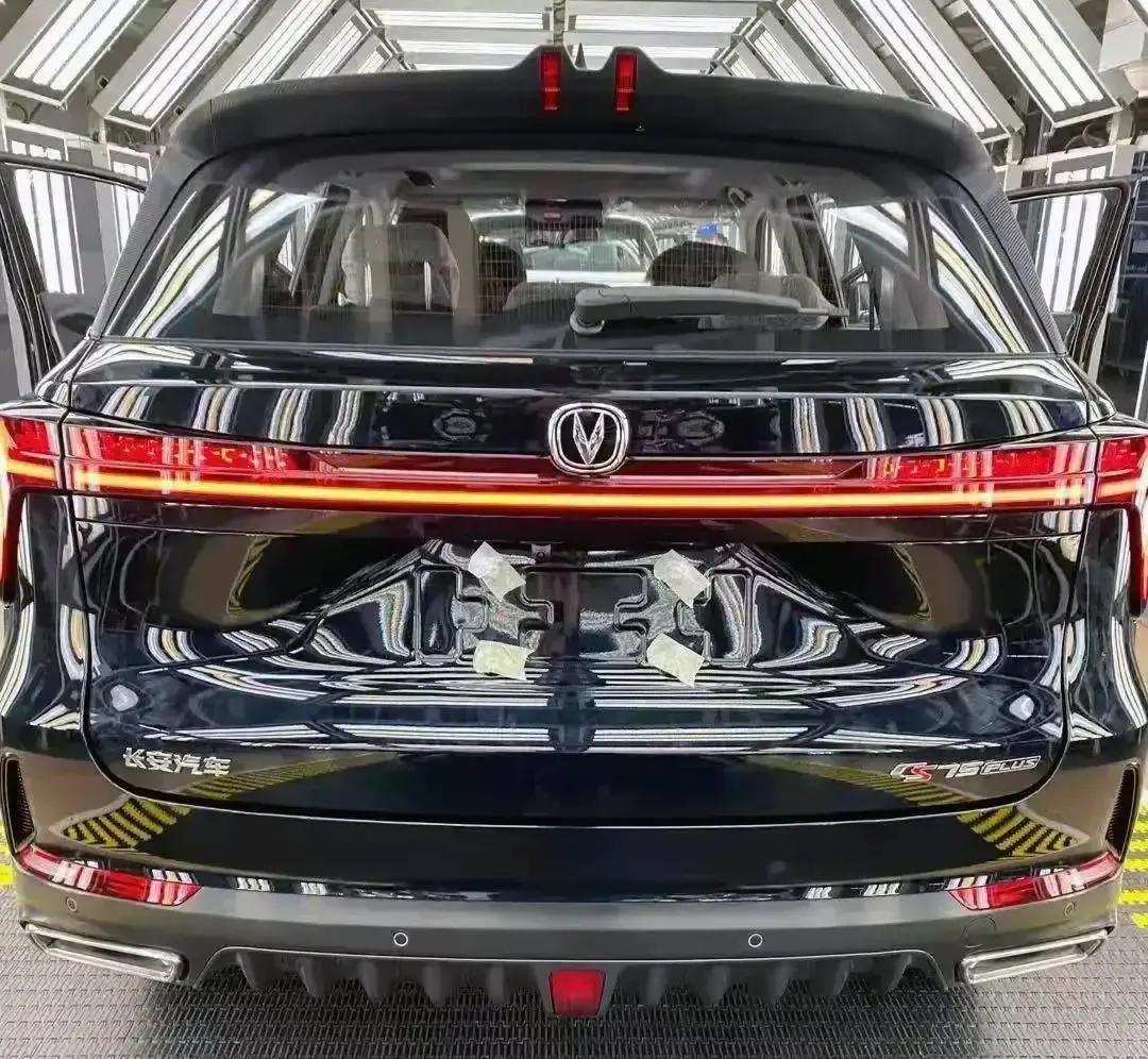 长安锐程plus和长安颐达哪个好,长安锐程cc和朗逸plus怎么选择