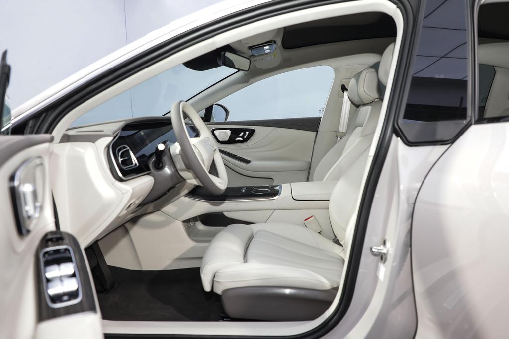 飞凡f7电动车是什么牌,飞凡汽车f7是哪个旗下的