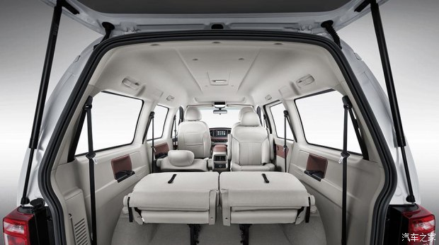 菱智m5ev落地价格纯电,油价5元左右的车