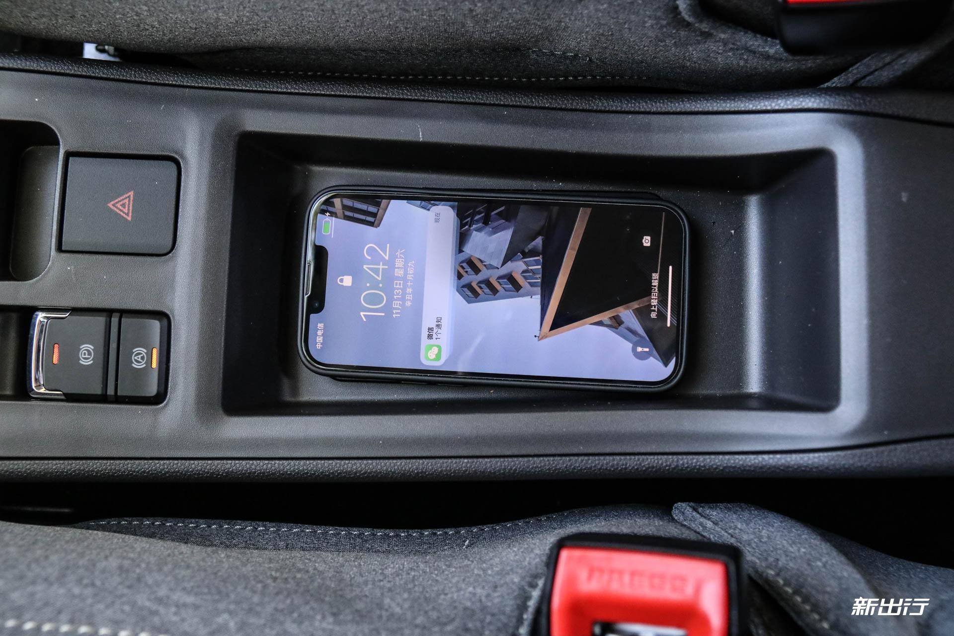 19款奇瑞小蚂蚁驾驶感受,奇瑞小蚂蚁甜粉款半糖55kw测评