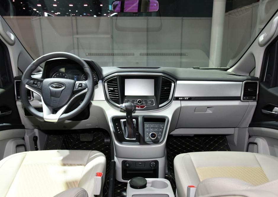 瑞风m4七座商务车怎么样,10万有着商务气息的一款mpv瑞风m4