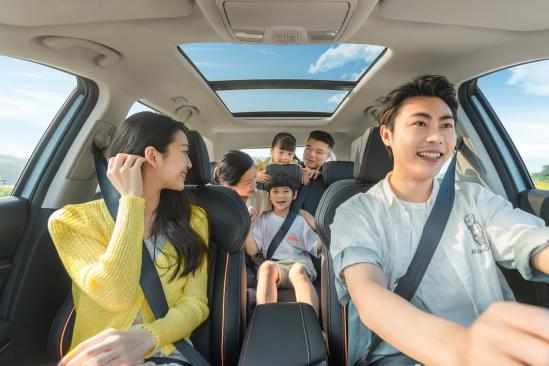 10.69万元起欧尚x7plus7座版上市,cs75plus和欧尚x7plus