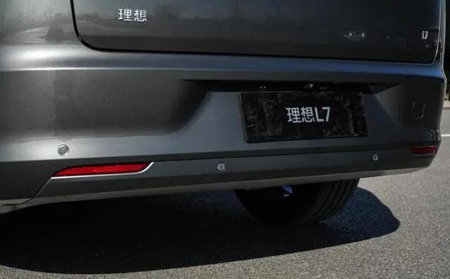 零跑c11增程300公里值得入手吗,零跑c11增程买200还是300