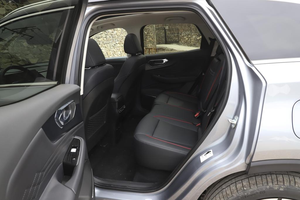 全能小型suv大全,2023款北京x7suv超享版