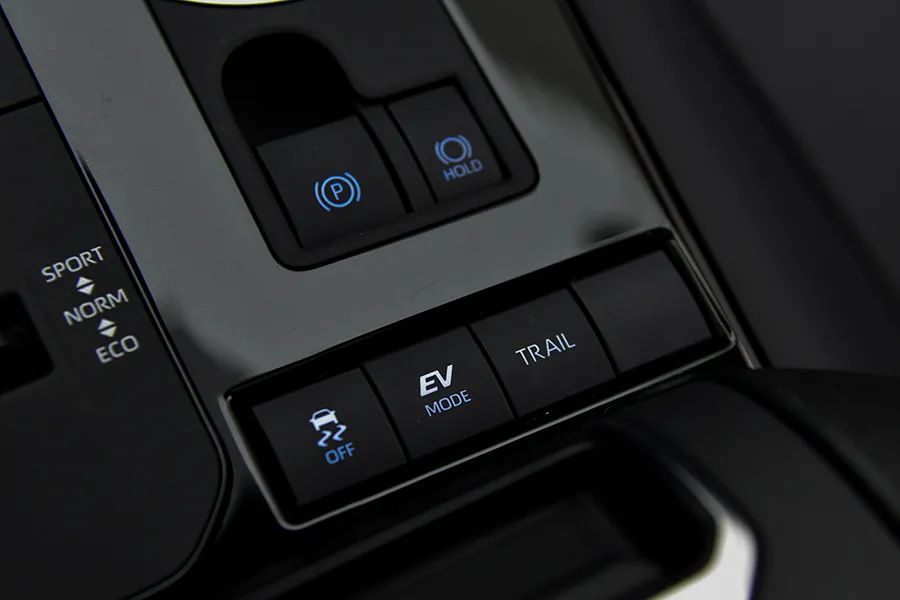 汉兰达骑士还是奶爸,老款汉兰达比新款好看