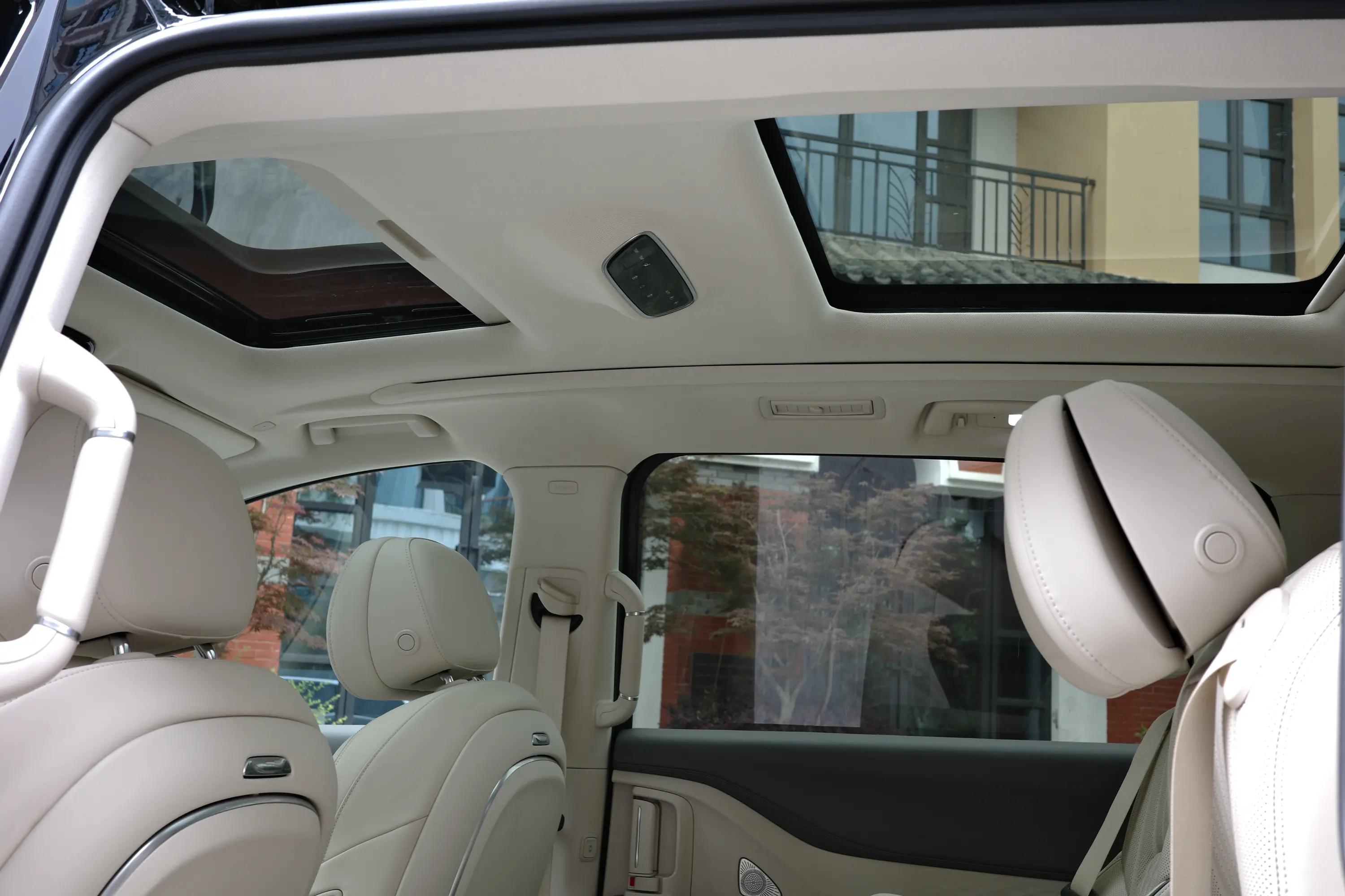 岚图梦想家和gl8整车价格对比,岚图梦想家和gl8空间对比