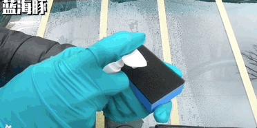 肥皂洗玻璃油膜效果如何,汽车玻璃油膜要怎么彻底洗干净