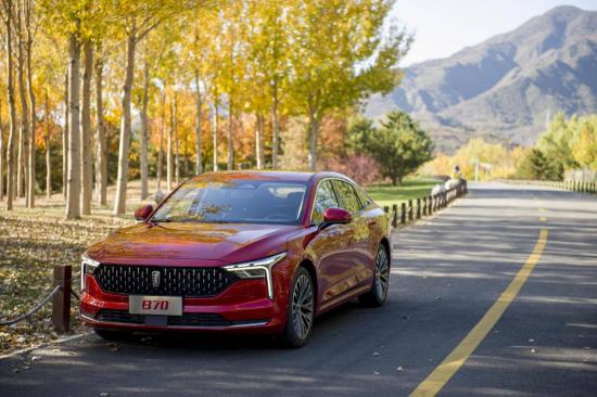 自主家轿也有狠货第三代奔腾b70,新国民家轿的实用美学奔腾b70