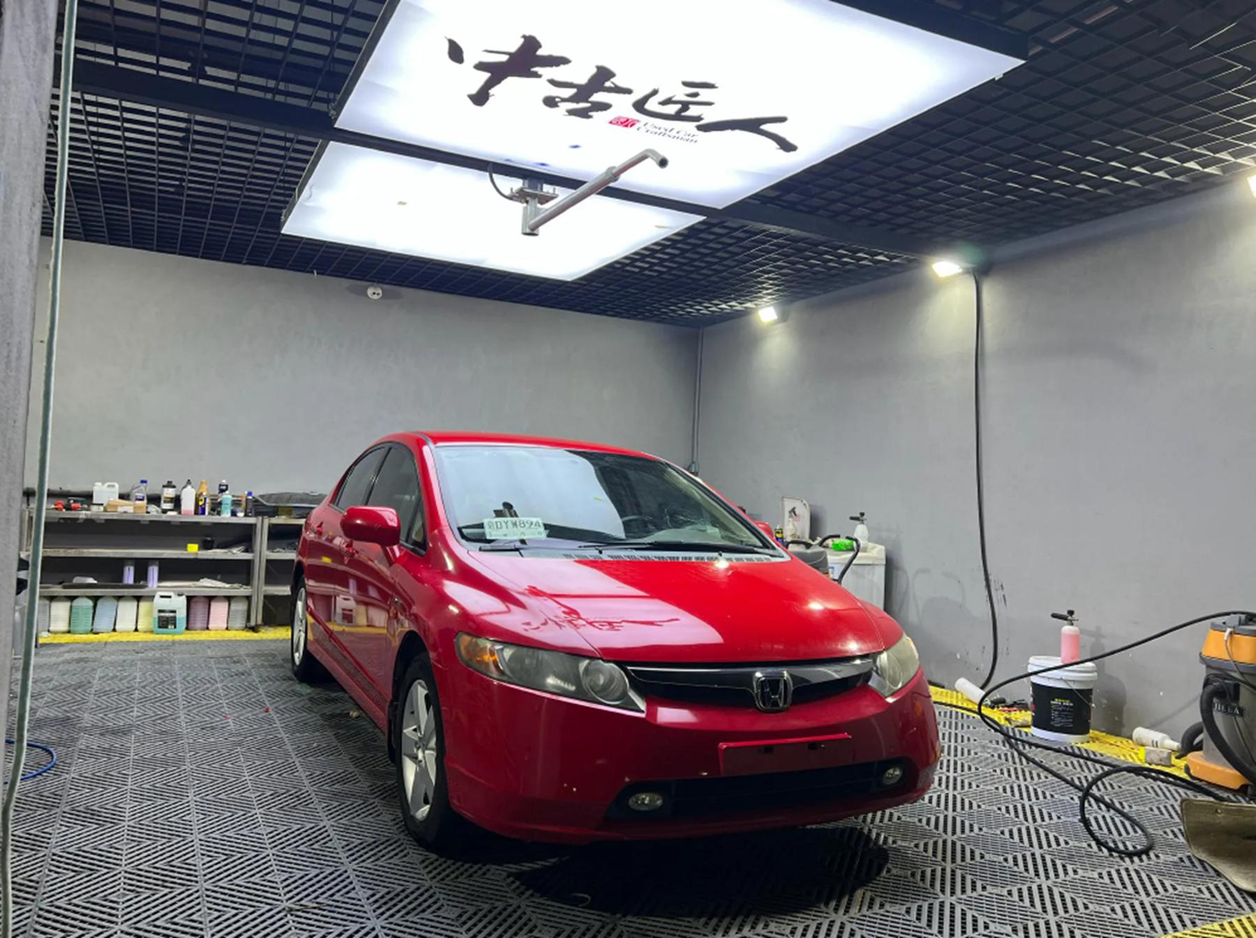 车剐蹭去4s店好还是去修理厂,质保期内小剐蹭去4s店还是修理厂