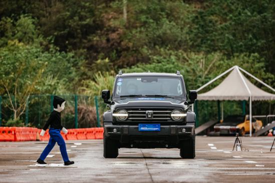 这才叫硬实力！坦克300摘得双项大奖