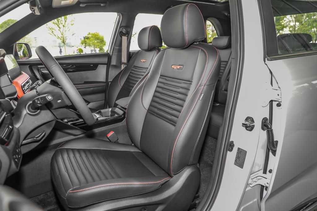 起亚智跑老款和新款该怎么选,2022款全新起亚智跑价位