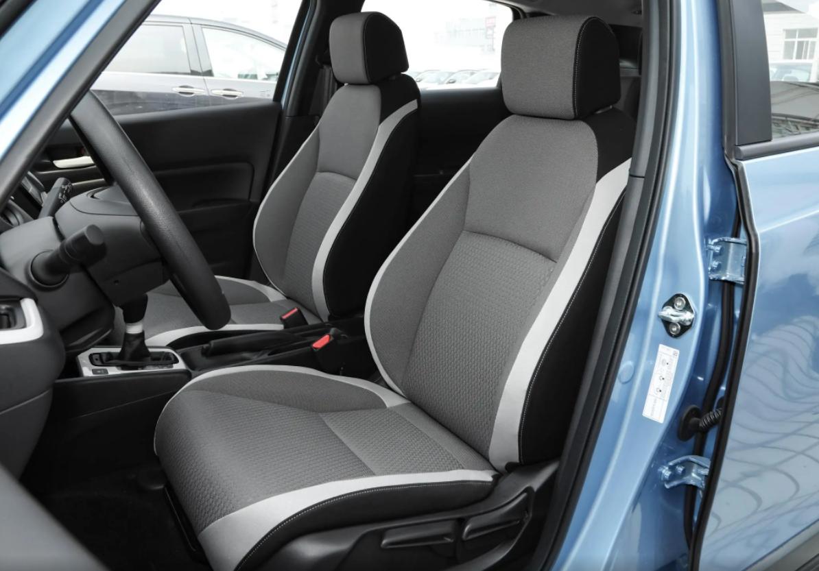 皆是小型两厢家轿本田飞度VSLIFE，到底该怎么选？