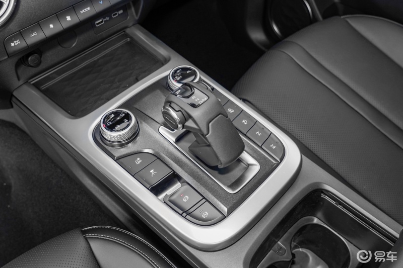 国产可家用可越野的硬派suv推荐,50万以上性价比高的硬派越野suv