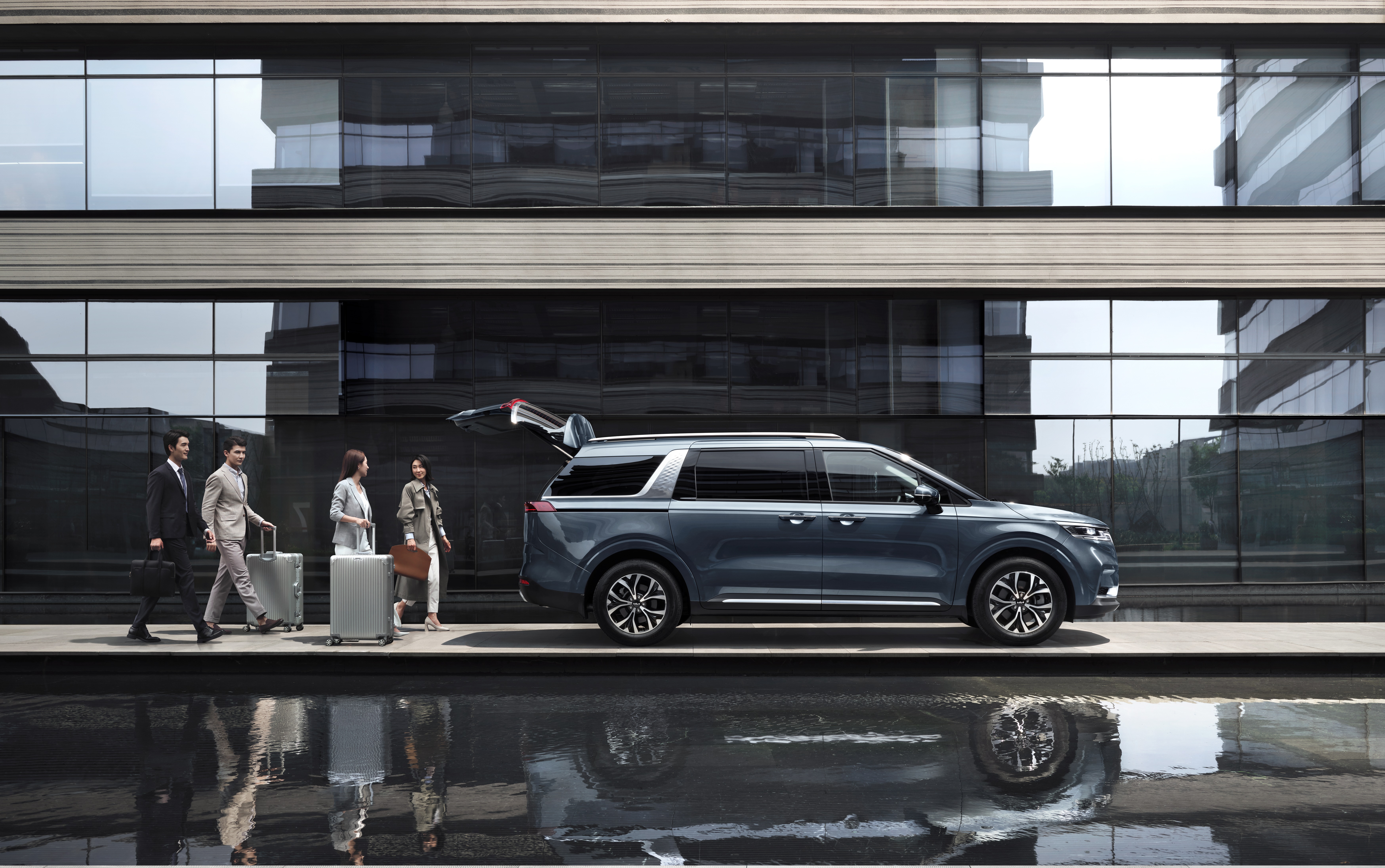 起亚*四代第**嘉华，售价28.89万元-33.99万元