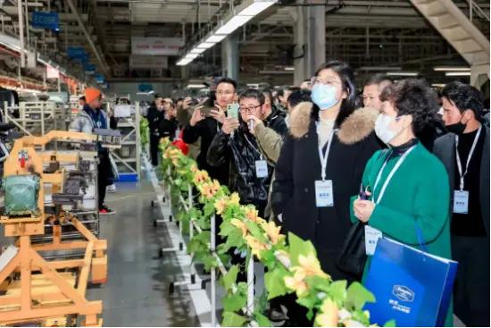 探访神龙武汉工厂，逸起舒享凡尔赛生活