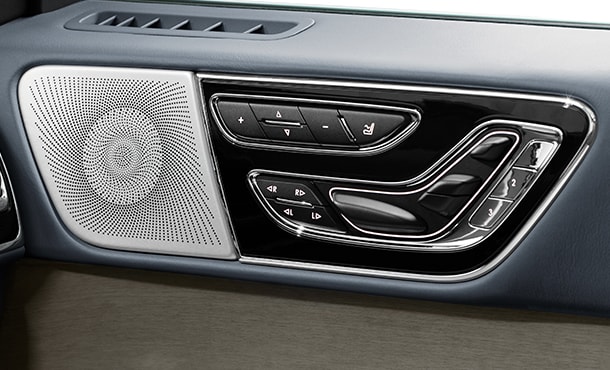 林肯领航员内饰图片,林肯领航员极致灰