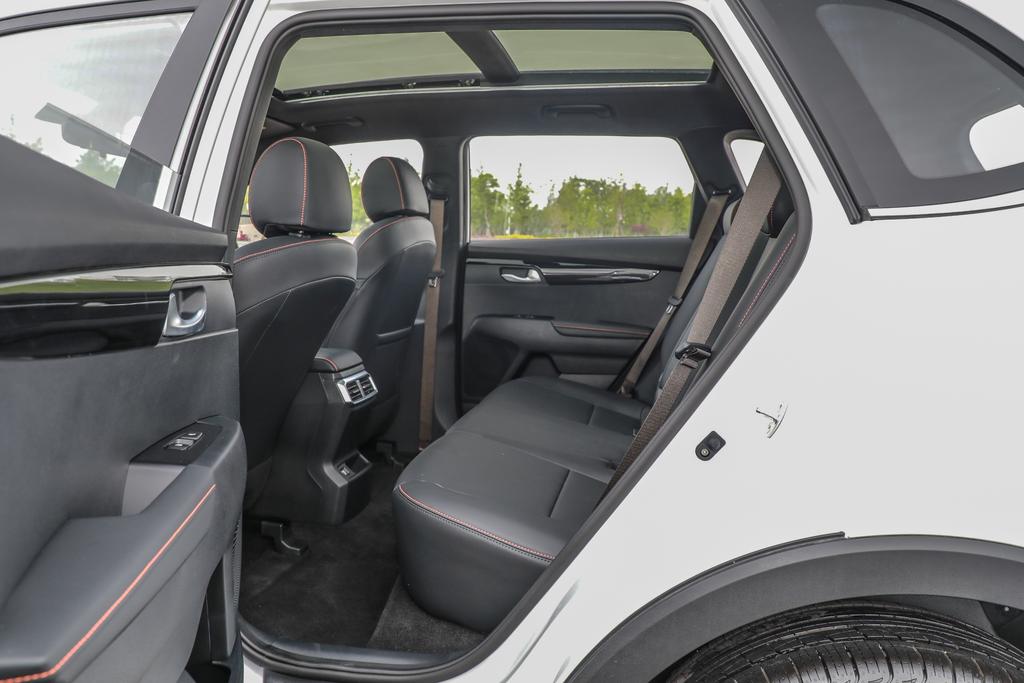 起亚智跑老款和新款该怎么选,2022款全新起亚智跑价位