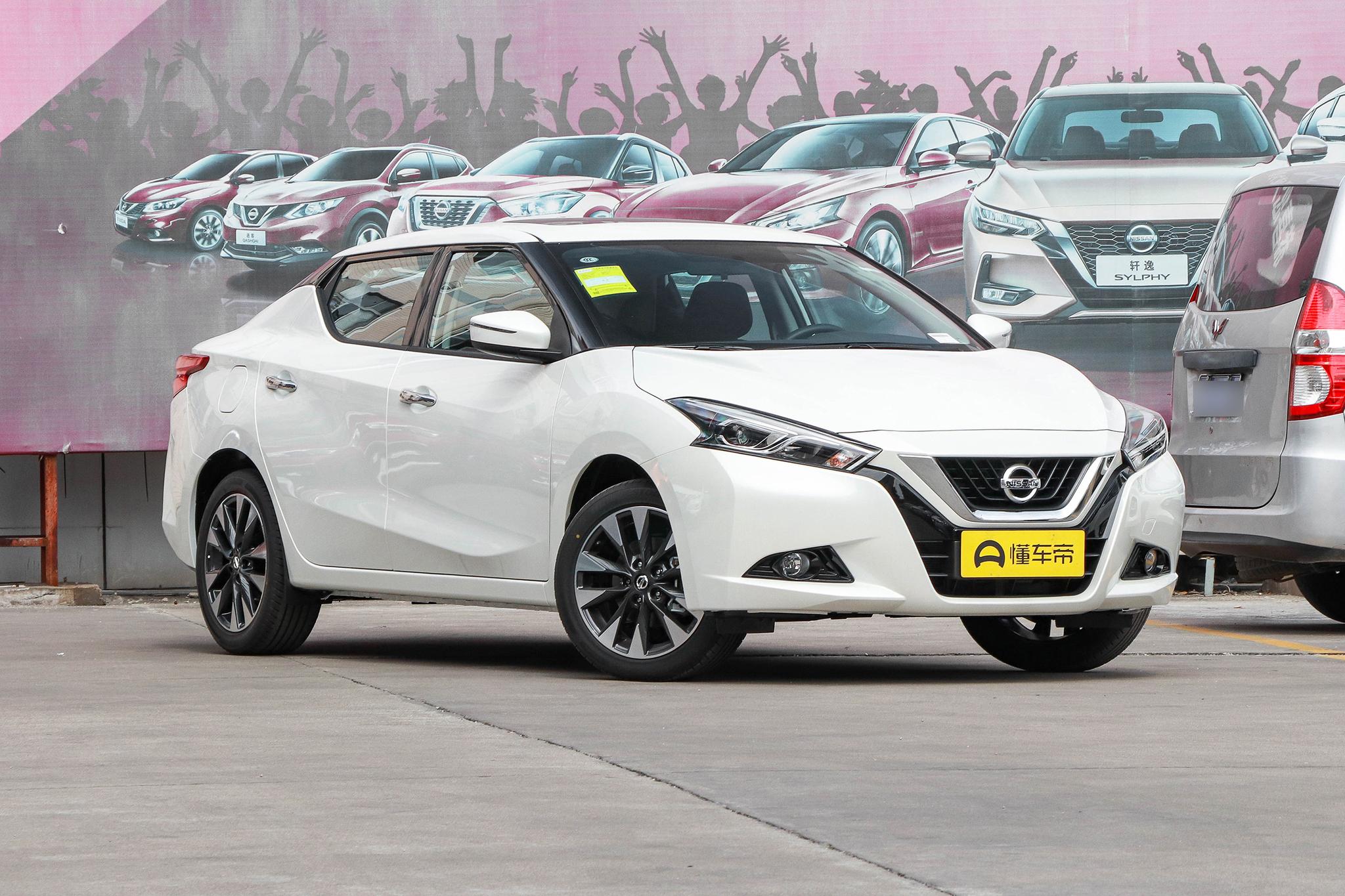 蓝鸟CVT智联智酷版,紧凑型车,配电动助力,转向轻松