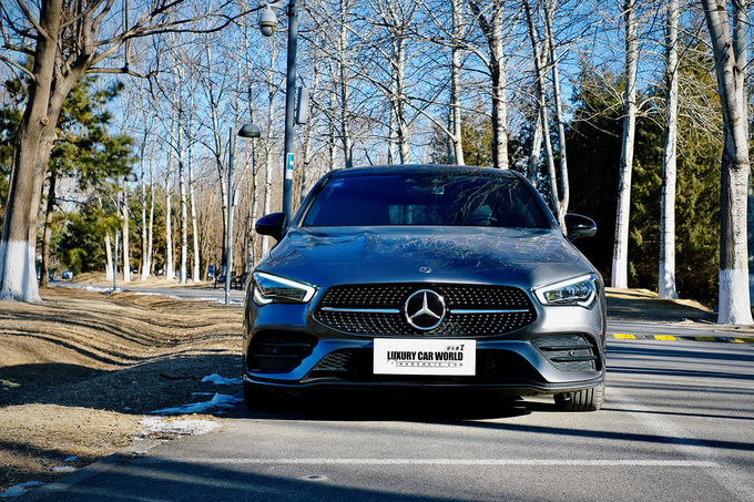 《豪华180》评测奔驰CLA猎跑车40万的小众车如何诠释豪华？