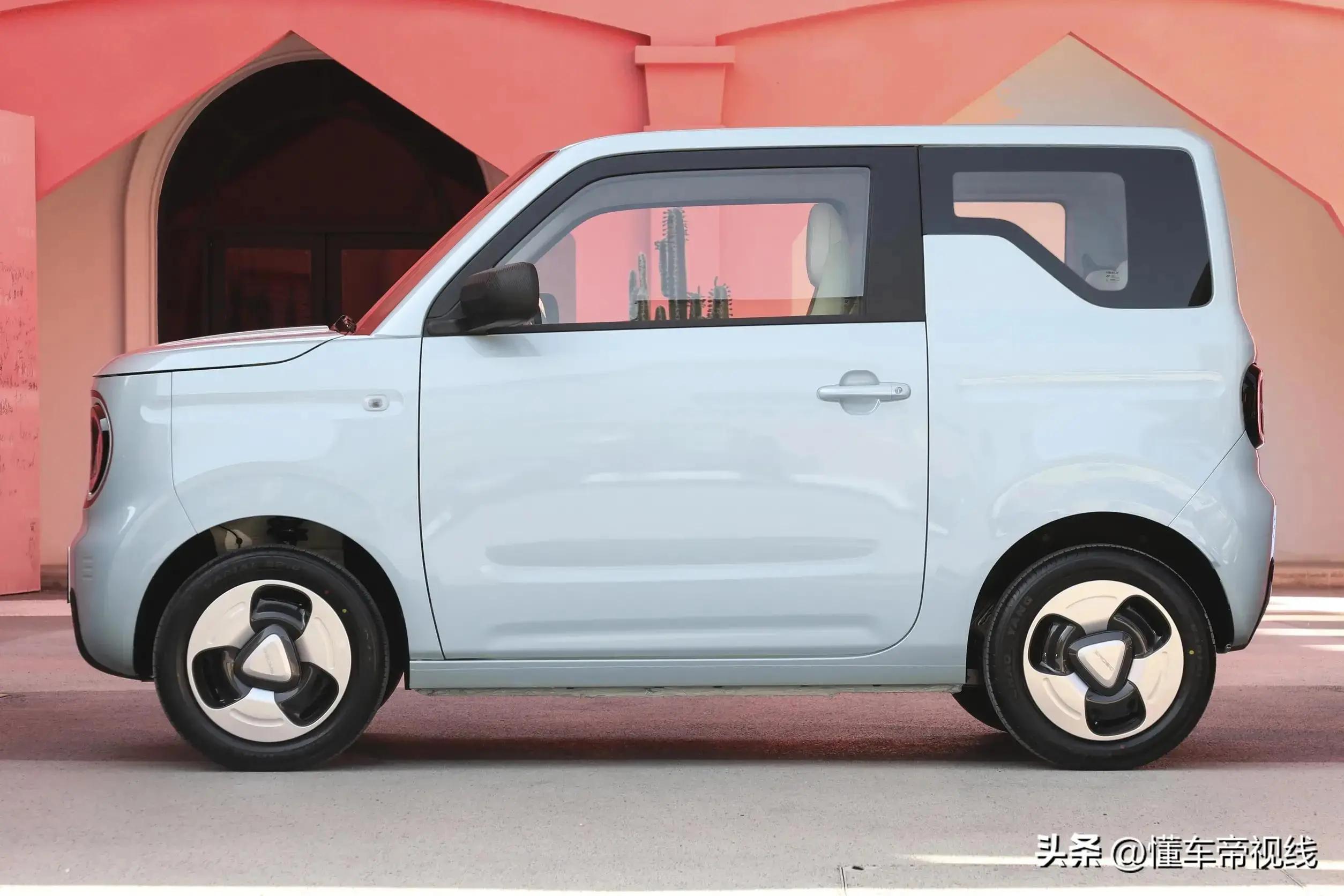 续航200km吉利熊猫mini配置,吉利熊猫mini电动汽车会再降价吗