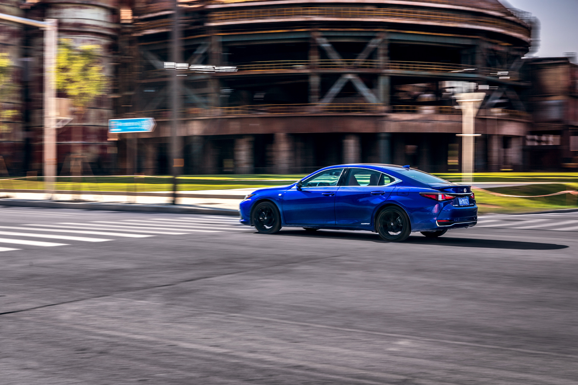 雷克萨斯混动es300h怎么开,雷克萨斯混动es300好不好