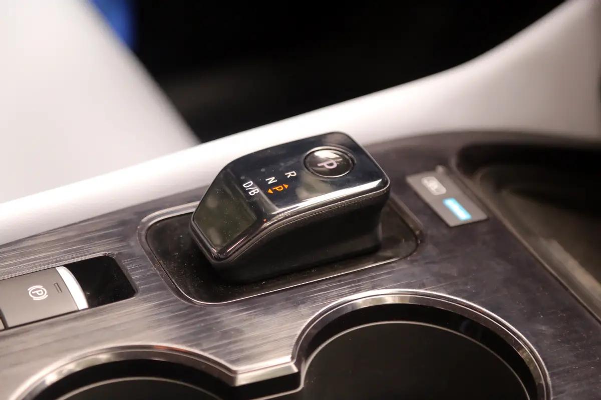 日产超混电驱奇骏到店实拍,日产奇骏e-power和魏派拿铁phev