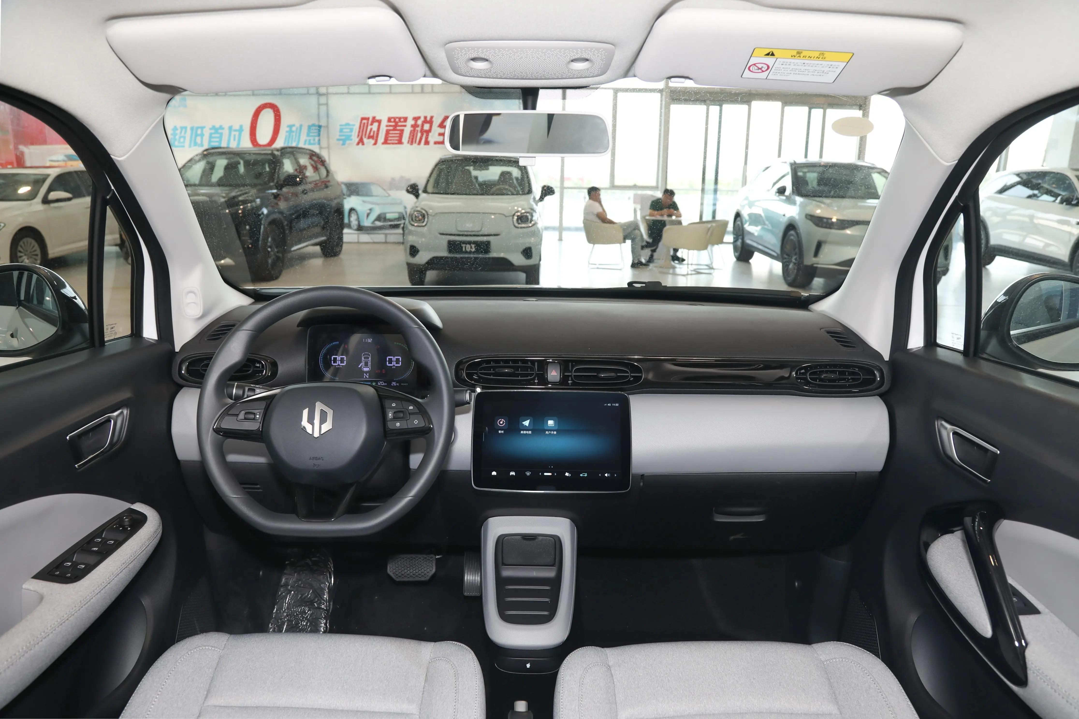 零跑t03轻享版310km6万落地,价格最低的新能源汽车零跑t03