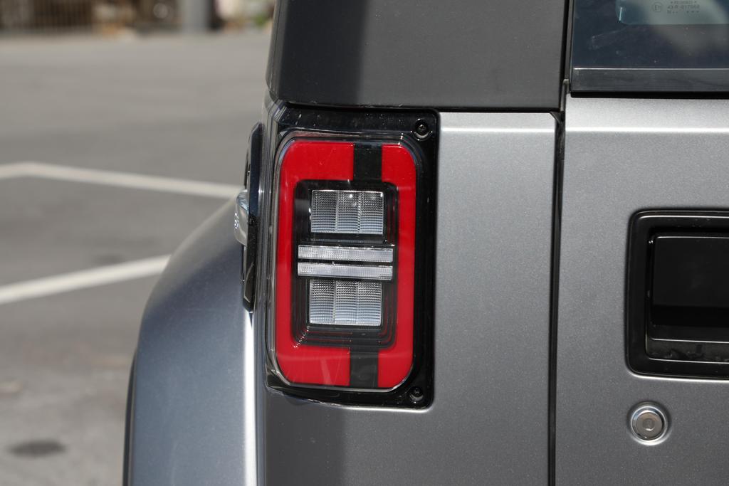 北京bj40环塔冠军版2023款停产了吗,bj402023和2024版的区别