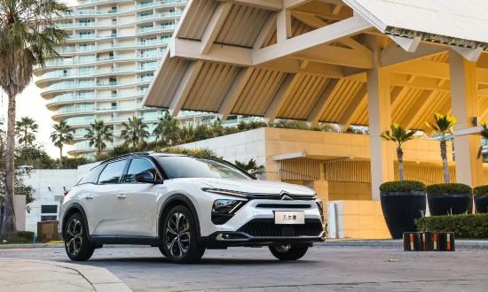 凡尔赛c5x颜色哪个好看,雪铁龙凡尔赛c5x落地价