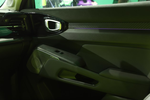 化身移动音乐厅JVC音响加持实拍哈弗酷狗