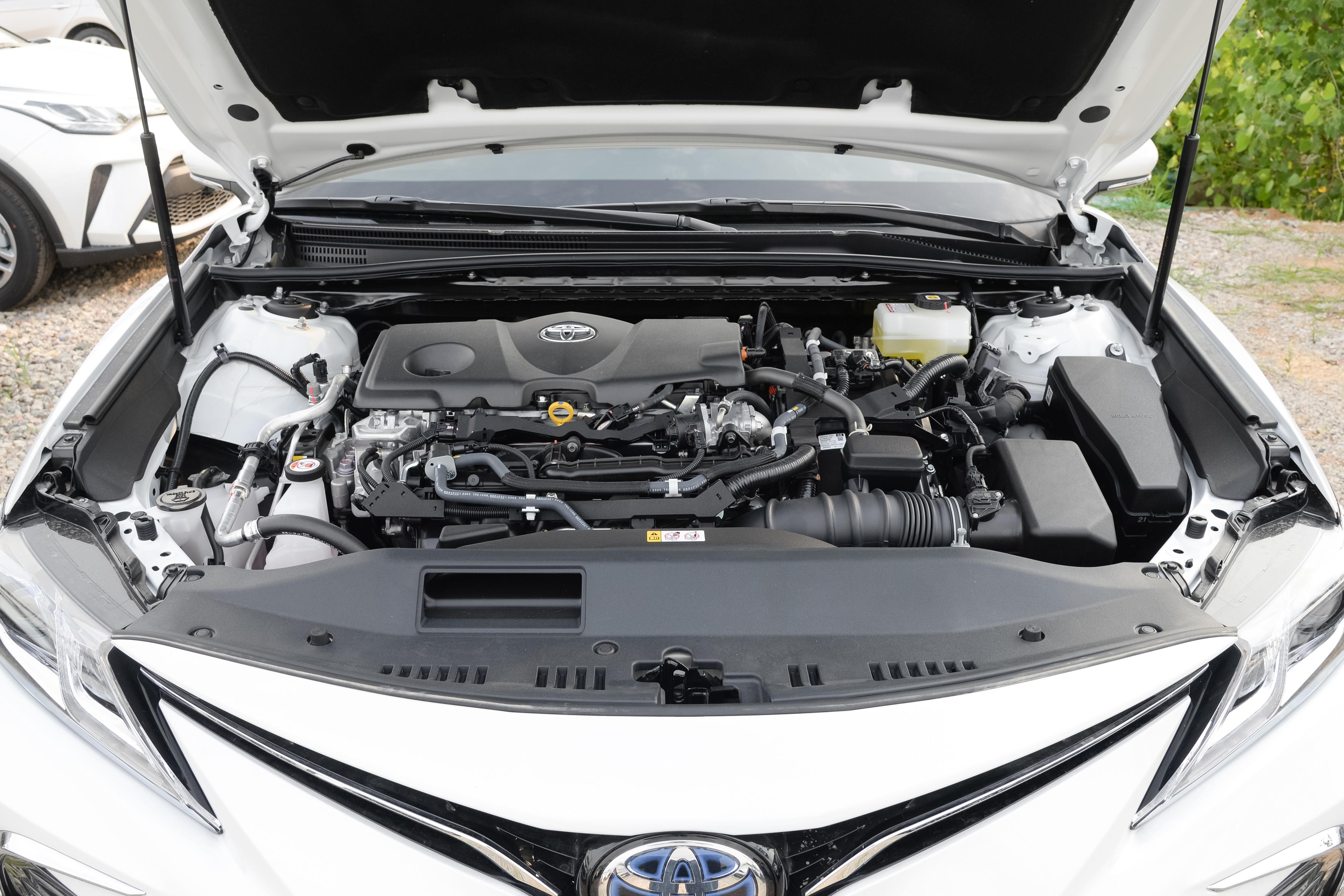 丰田凯美瑞2.5混动入门版测试,新丰田凯美瑞2.5升混动版到店实拍